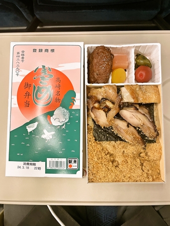 鶏めし弁当（JR高崎駅で購入）