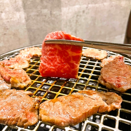 板前焼肉赤と霜