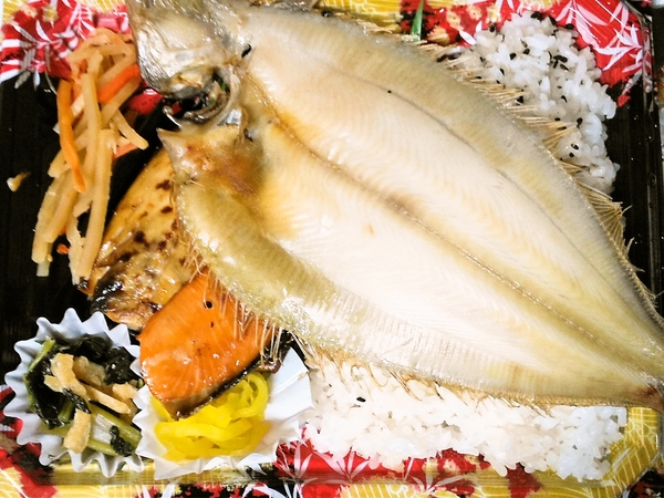 魚マシマシ弁当