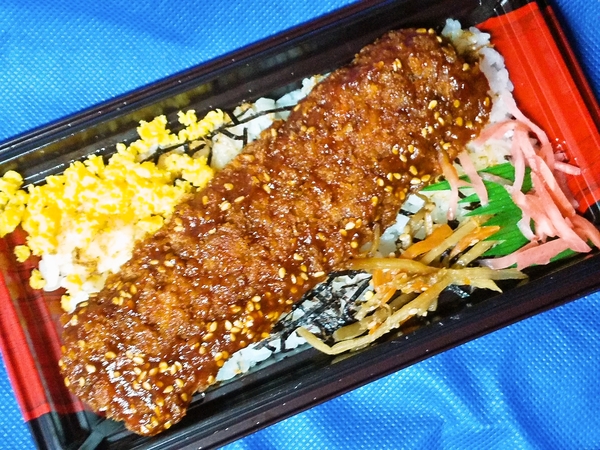 イカフライおかか弁当