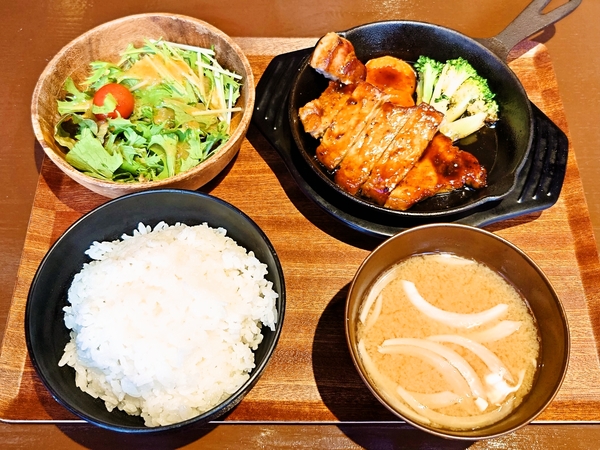 カジャカジャ＠京都・福知山の週替わりランチ「トンテキ」