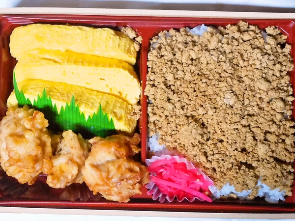 出汁巻き鶏そぼろ弁当