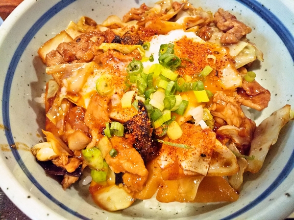 ホイコーロー丼