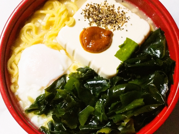 鶏白湯豆腐ラーメン