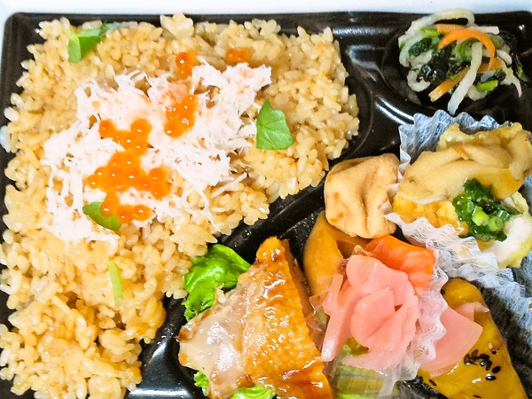 カニいくら弁当