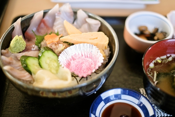 海鮮丼