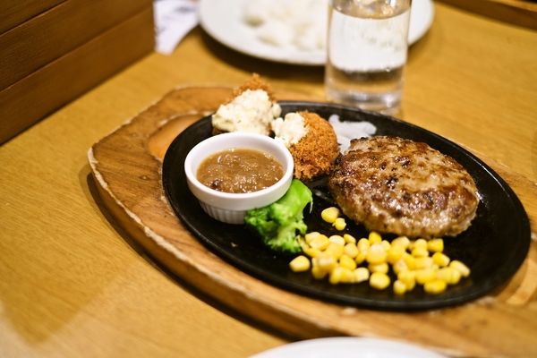 カキフライとハンバーグセット