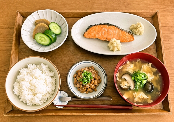 焼鮭朝定食