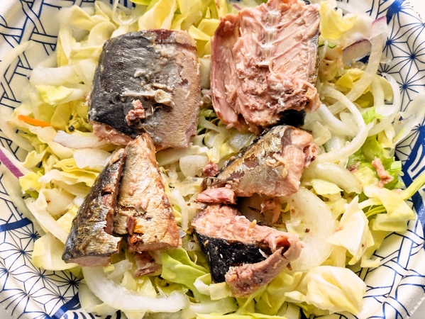 鯖缶サラダ