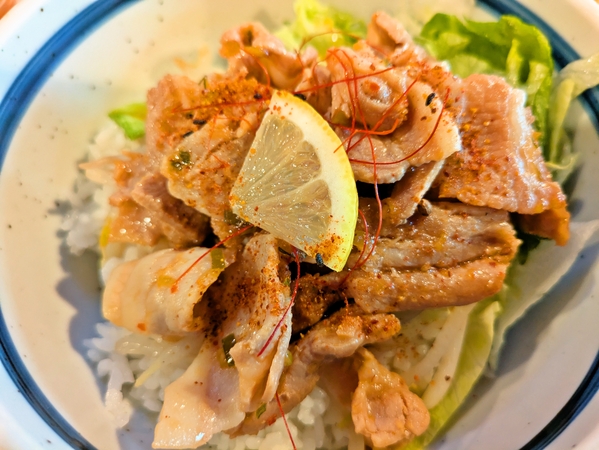 豚レタス丼