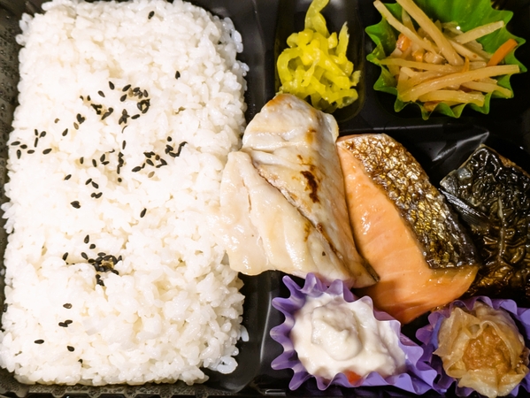 3色焼魚弁当