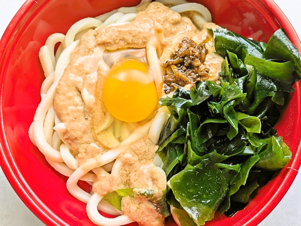 ワカメ担々うどん
