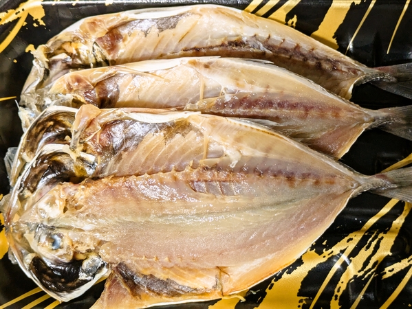 鯵三枚