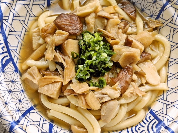 くたくたキノコ煮込みうどん