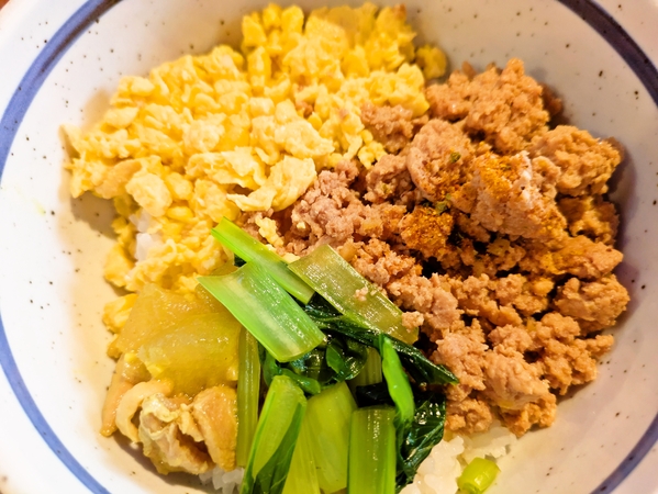 甘くない鶏そぼろ丼
