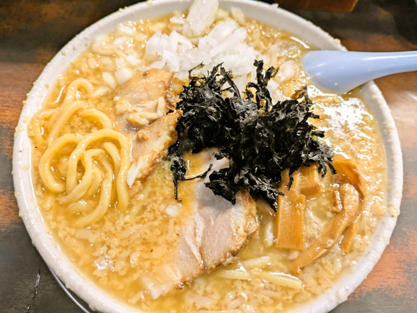 燕三条脊脂ラーメン