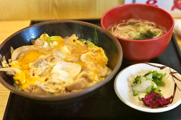 kurakuen 親子丼　550円