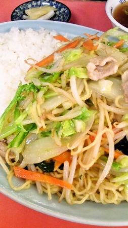 西新宿山田屋さんの炒麺ライスの大盛！