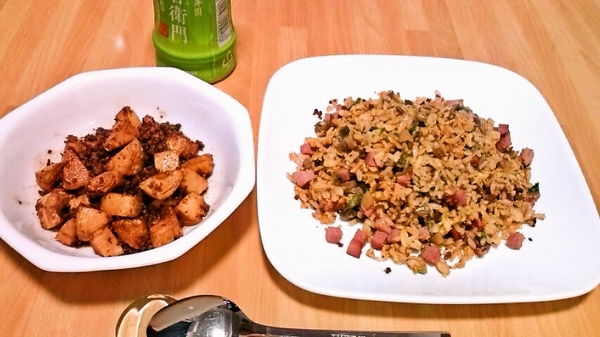 チャーハン、タケノコと挽肉の炒め物