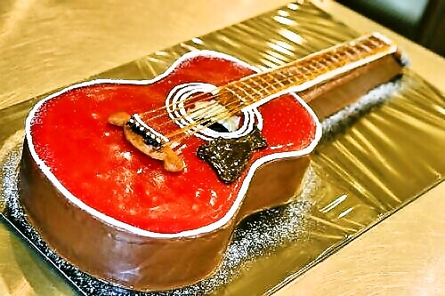 超 美味しく変換 ギターのケーキ ロワゼット