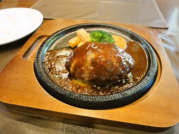 ハレガオKitchen『ハンバーグランチ』1150円