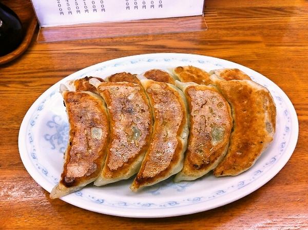 横浜市戸塚区の「みんみん」の餃子。美味しいですよ。
