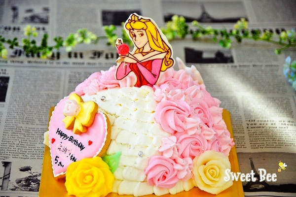 オーロラ姫のドールケーキ