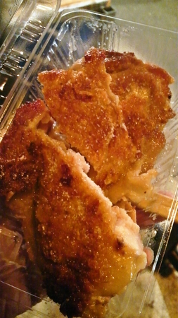 昨日えべっさんの屋台で買ったチキンステーキ、塩ふり過ぎwww