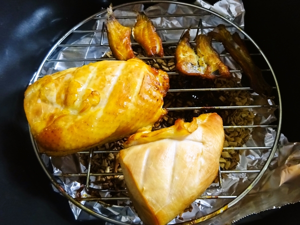 鶏ハムとハゼの燻製