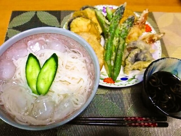 冷やむぎと天ぷらで夕食♪