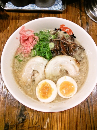 博多とんこつラーメン