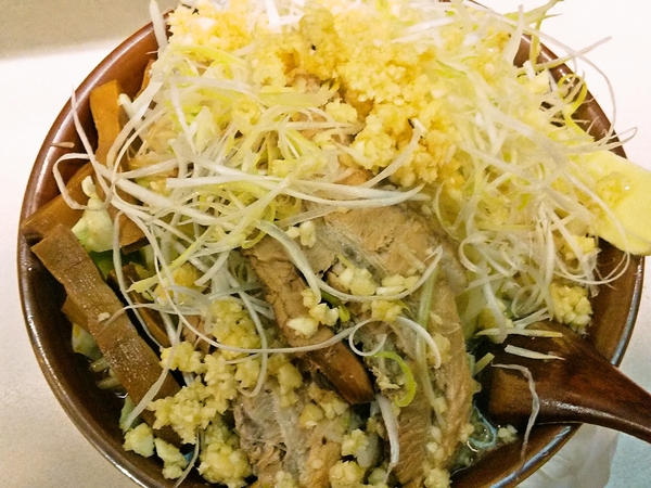 味噌バターニンニクラーメン