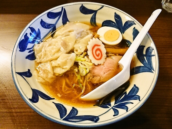 ワンタン麺