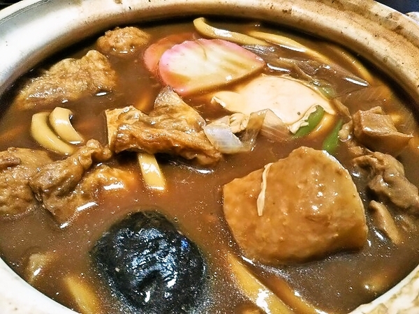 名古屋名物　味噌煮込みうどん