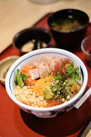 海鮮丼