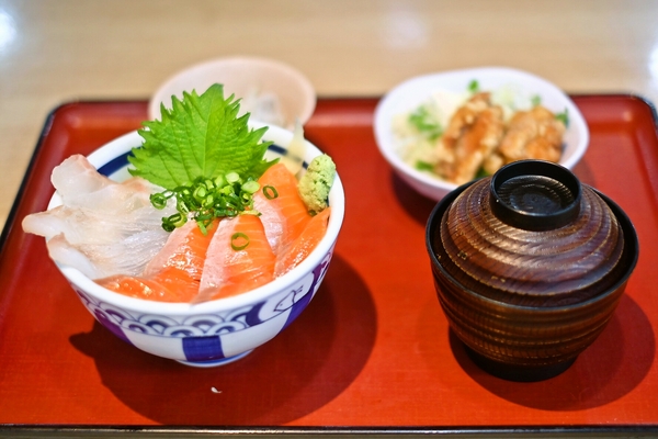 海鮮丼