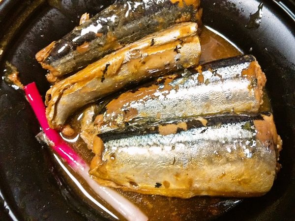 旬には早い秋刀魚の煮物