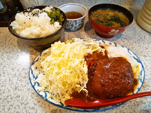 極厚煮込みハンバーグ定食♪