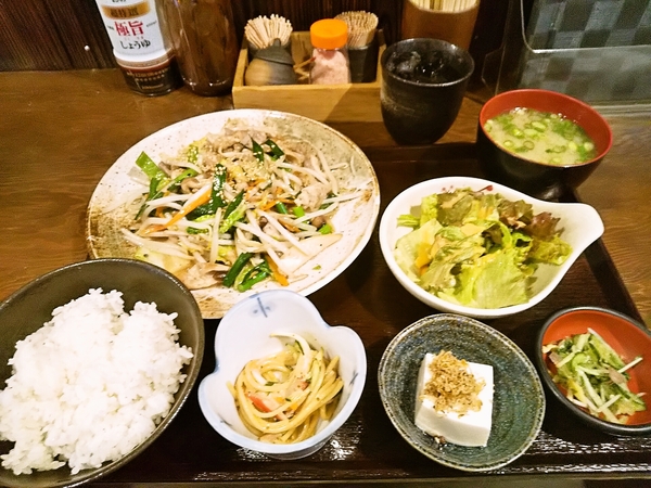 ホルモン炒めランチ