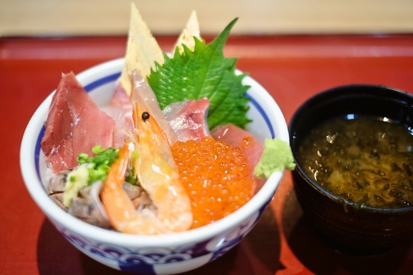 海鮮丼