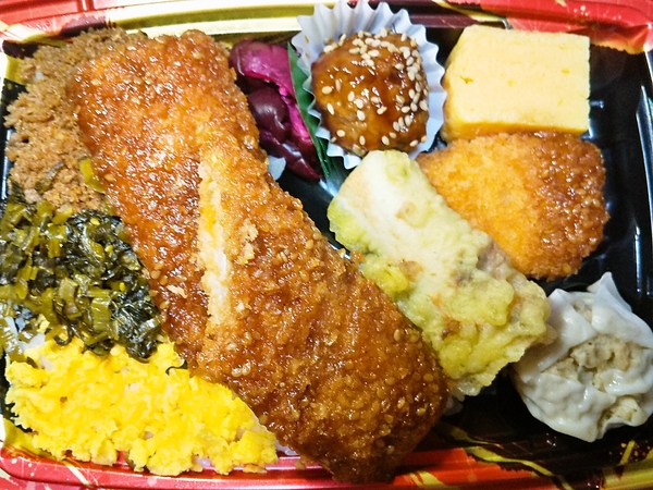 イカフライそぼろ弁当