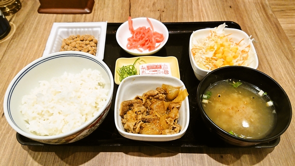 今朝の納豆牛小鉢定食＠吉野家