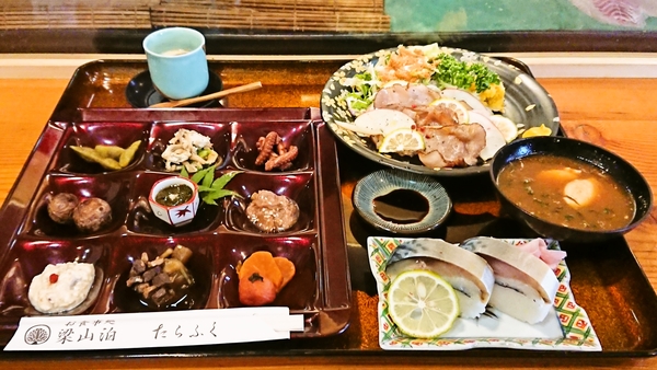 梁山泊たらふく＠京都・福知山の豚バラ燻製あぶり定食