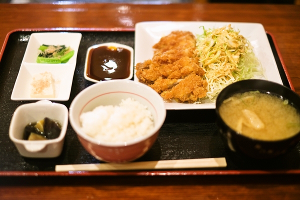 チキンカツ定食