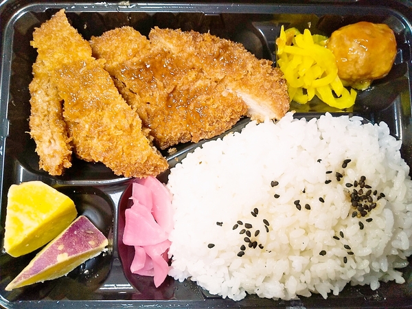 324円のトンカツ弁当