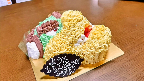 南三陸オーイング菓子工房RYOの創作デコレーションケーキ｢クッパ｣