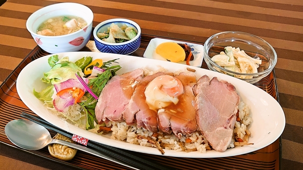 ランチハウス・リリィ＠京都・福知山の１１月のおすすめ「洋風豚丼」