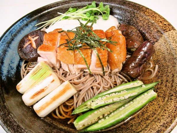 鶏照り焼きととろろの冷やしそば