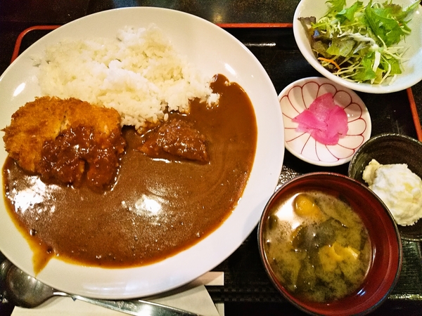 カツが一切れ離れ小島