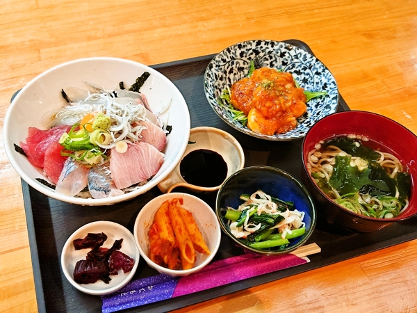 海鮮居酒屋ふじ田＠京都・綾部の海鮮丼とエビチリ定食